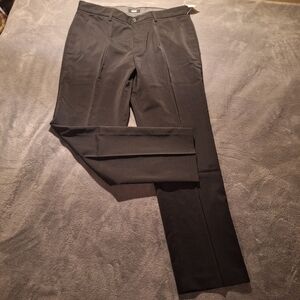 DKNY Men's Flat Front Slim Fit Lightweight Dress Pants Black Size 34/30 NWT Blk
